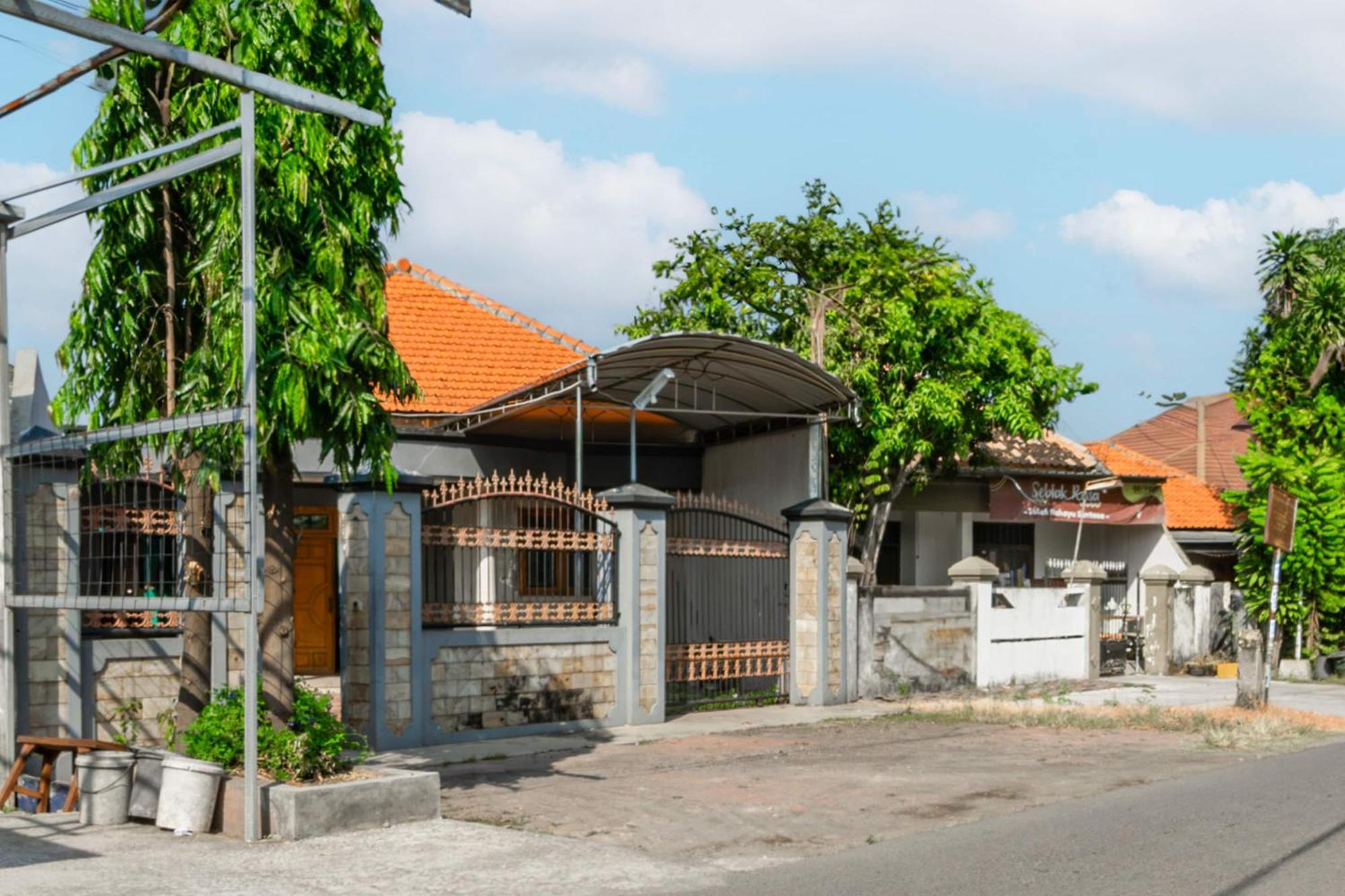 Hotel Spot On 93755 Siwalanpanji Syariah 2*